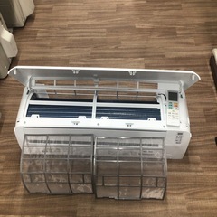中古美品RIAIR ルームエアコン 6畳YHAC-22L1-W 2021年（中古