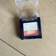 グレイシーアイシャドウ　中古
