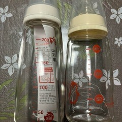 Pigeon 哺乳瓶 200mlとChuChuBaby 哺乳瓶150mlの画像