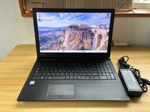東芝ノートPC B65/DN SSD搭載 i3/8GB/DVD/マウス付 Windows11