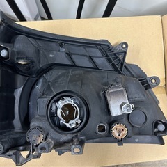 トヨエース用 ヘッドランプユニット助手席側81170-37752 XZU700 ダイナの画像