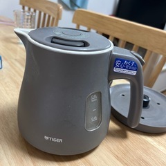 電気ポットの画像