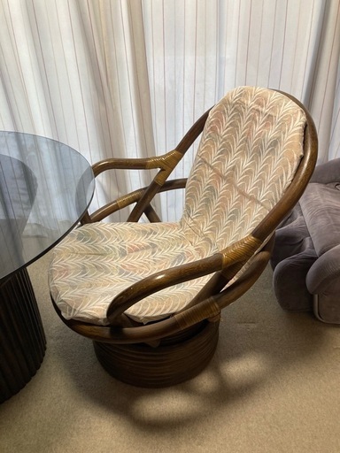 ガラステーブルと椅子セット