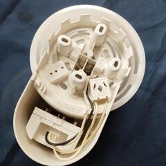 トイレなどのLED照明器具中古品の画像