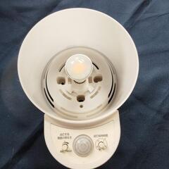 トイレなどのLED照明器具中古品