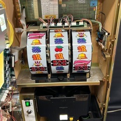 パチスロ　動作品　ゴーゴージャグラーV　メダル付　パチンコ　スロット　実機　4号機　家庭用電源　250603+02の画像