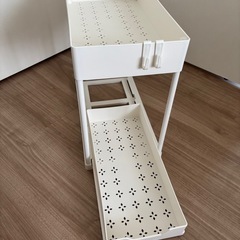 【お譲り先決定】収納ラック キッチンラック 調味料ラック 卓上 2段 フック付き シンク下の画像