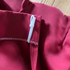 ⭕️赤いカーテン２枚セット★タッセルありの画像