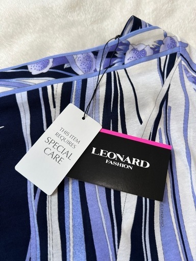 【新品タグ付き】LEONARDレオナール　膝丈ワンピース　夏服　パープル40