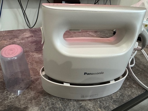 Panasonic／パナソニック　衣類スチーマー　NI-FS790　2023年製