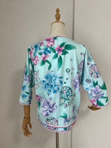【新品タグ付き】LEONARDレオナール　カットソー　水色　夏服　38