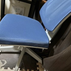 オフィスチェアの画像