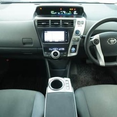 ミニバン・SUV・セダン・軽・コンパクトっとあなたの希望車種に合わせて当店のスタッフが柔軟にご提案！/トヨタ プリウス　アルファ 　Ｓの画像