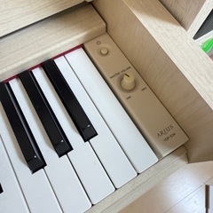 電子ピアノの画像