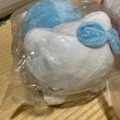 新品　ハローキティ　ぬいぐるみ　クッション　枕の画像