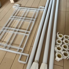 【お譲りします/見える収納】突っ張りメッシュパーテーション　ホワイトの画像