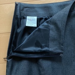 スカート　グレーの画像