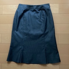 スカート　グレーの画像