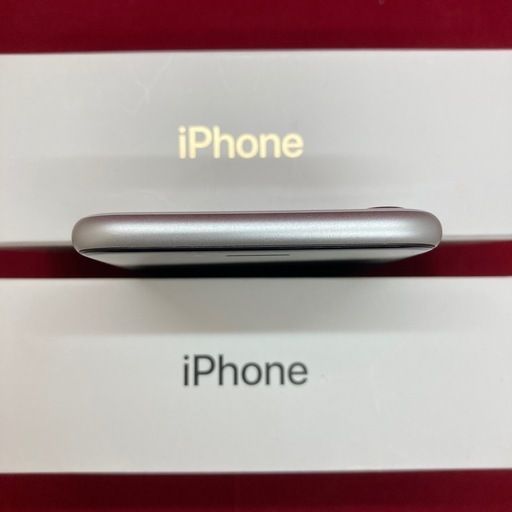 iPhoneSE2 64GB SIMフリー
