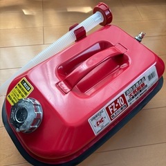 ①メルテック製ガソリン携行缶(10L)