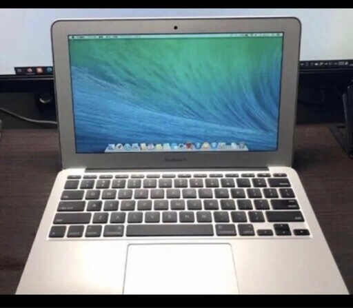 【Apple Mac　Book　Air】 １３インチモデル　作る！遊ぶ！持ち歩く！驚くほど薄くて早い！