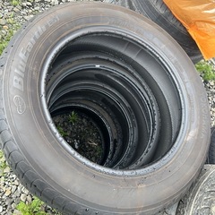 225/60R17 ヨコハマ ブルーアース 夏タイヤの画像