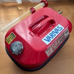 ②メルテック製ガソリン携行缶(20L)