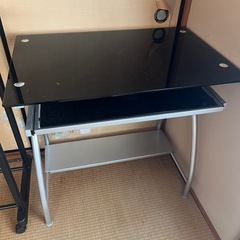 ニトリ ガラス PCデスク 