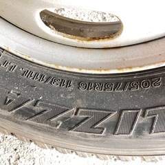 205/75R16 113/111N スタッドレスの画像