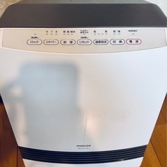 加湿機能付きの電気ヒーターの画像