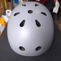 自転車　スノボー　スケボー　ヘルメットの画像