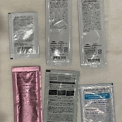 セルジュ　ルタンス　香水サンプル　コスメサンプルの画像