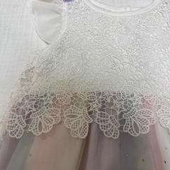 美品！レース付きホワイトドレス90の画像