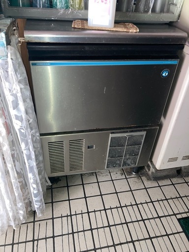 製氷機とコールドディスペンサー