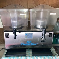 製氷機とコールドディスペンサーの画像