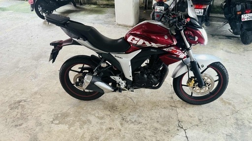 スズキ　ジクサ