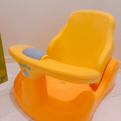 【新品同様】アップリカ　ベビー　バスチェアの画像