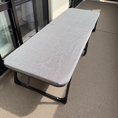 折りたたみベッドの画像