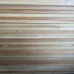 【最上グレード】欧州赤松　野縁 4000×30×40 1束12本入！格子、造作材、天井下地、垂木、根太、下地材、DIYなどに。在庫115束ありますので複数の方へ販売できます。の画像
