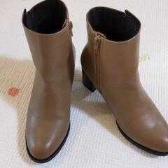 ショートブーツ