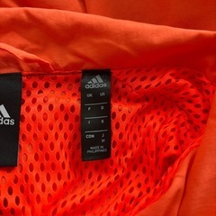 adidasシャカシャカパーカーの画像