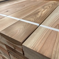 【格安】杉　3000×105×30 バラ売り。デッキ材、下地材、DIYなど。在庫62本ありますので複数人へ販売可能です。の画像