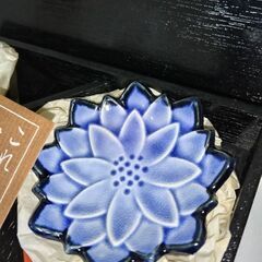 未使用　★4枚価格★瀬戸焼 花型 デイジー小皿・豆鉢　可愛らしい小皿の画像