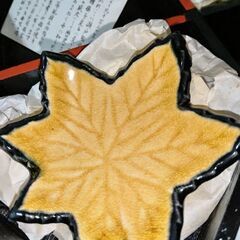未使用　★4枚価格★瀬戸焼 花型 デイジー小皿・豆鉢　可愛らしい小皿の画像