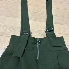 サロペットの画像