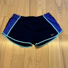 ブランド　NIKE 美品　