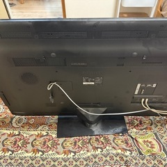 SHARP製の大画面テレビの画像