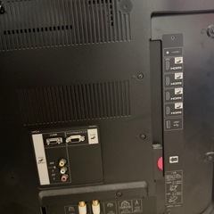 SHARP製の大画面テレビの画像