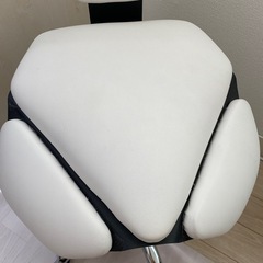 背もたれ付き ロングスツール Honuの画像