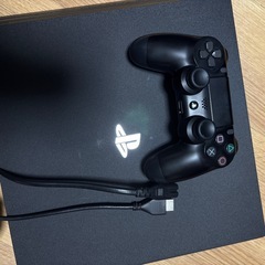 PS4 Pro 2TB CUH-7200c
